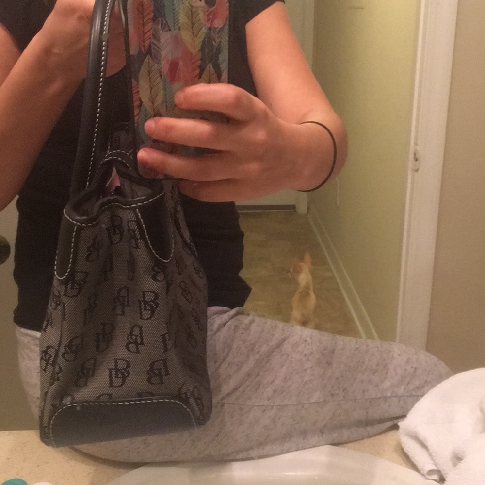 ❌SOLD❌ Dooney and Bourke purse - Picture 7 of 7